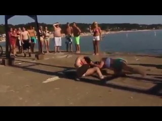 bikini girls fight